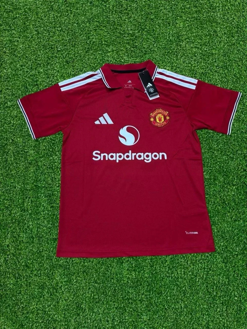 BRAND NEW Adidas Manchester United 26/27 B.Fernandes #8 Soccer Jersey